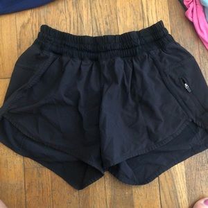 Lululemon Tracker Short 4”